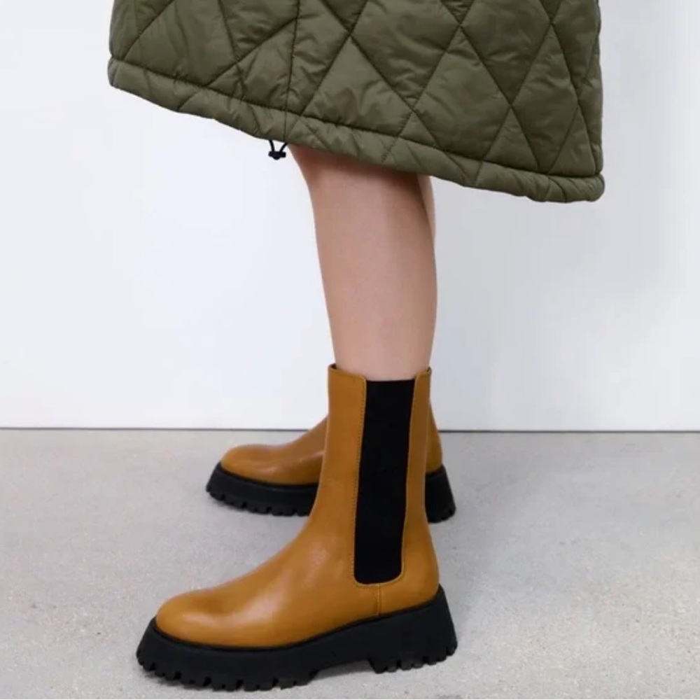 NEW ZARA Lug Sole Leather Camel Chelsea Ankle Boots Booties. - Picture 2 of 9